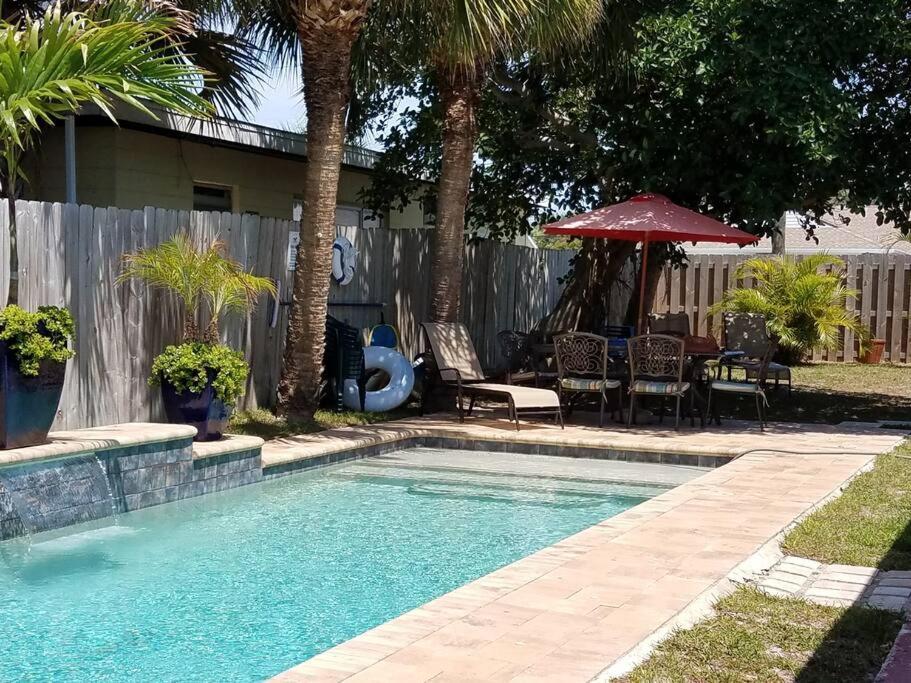 Hawaiian Cottage - Heated Pool Walk To The Beach Cocoa Beach Exterior foto